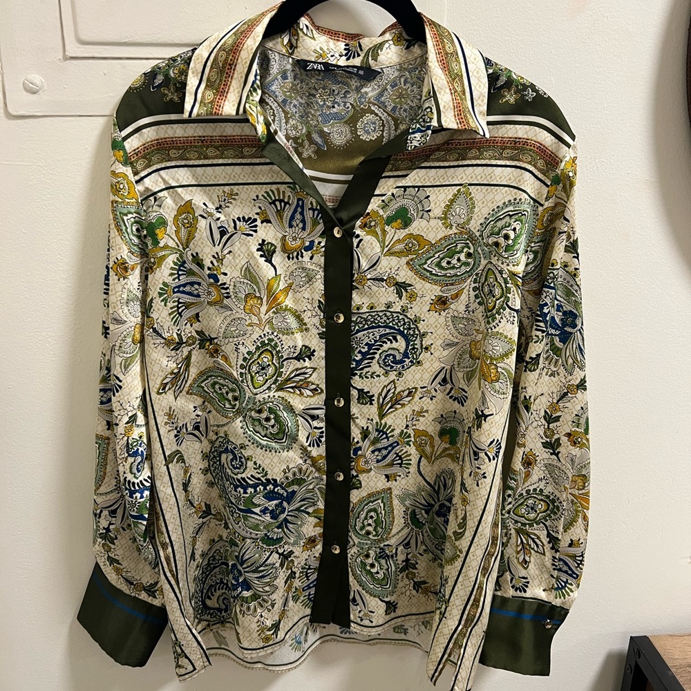 Zara Multicolor Satin Button Down Size Small